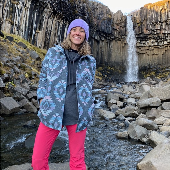 Meet your Posher, Stephie - Picture 2 of 8